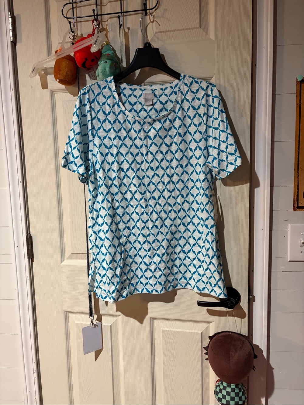 Chico's Short Sleeve Geometric Tee in Teal and White